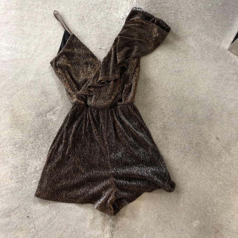 Black & gold sparkley romper